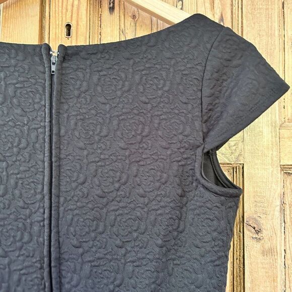 Altar'd State‎ Small Black Fit and Flare Dress Cap Sleeve Scalloped - Picture 6 of 6